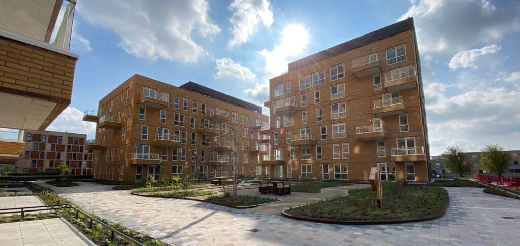 Zaandam 144 woningen rijker